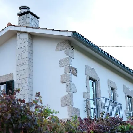 Casa Velha Holiday home Paradamonte